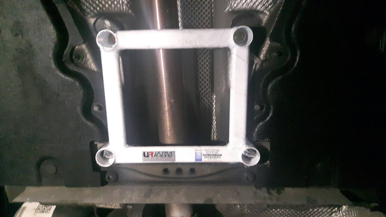 Ultra Racing Mid Lower Brace for AUDI A6 L C7 (TYP 4G) 2.5 FSI 2WD LWB 2012-2018