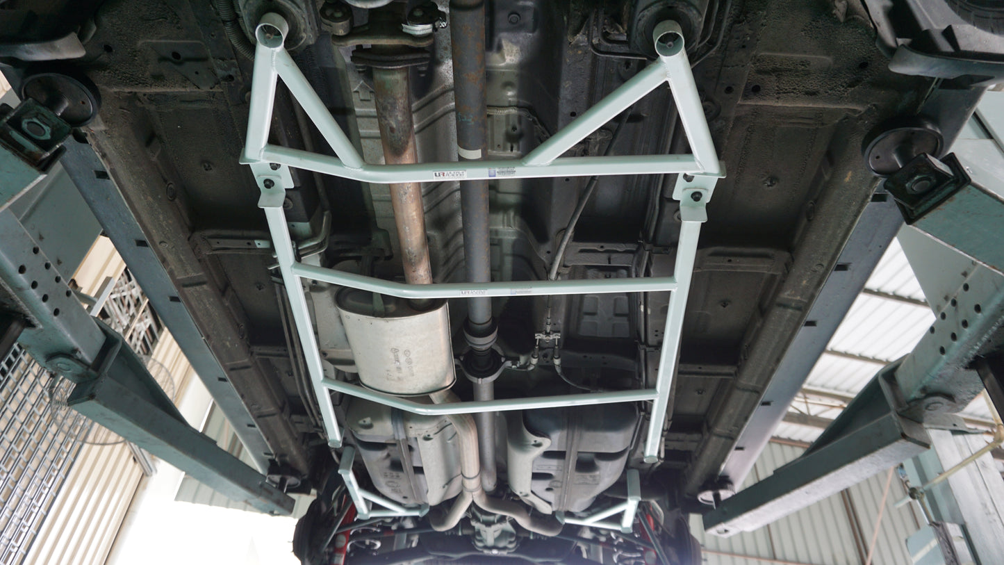 Ultra Racing Mid Lower Brace for HYUNDAI SANTA FE 2ND GEN (CM) 2.0D 2WD FACELIFT 2007-2013