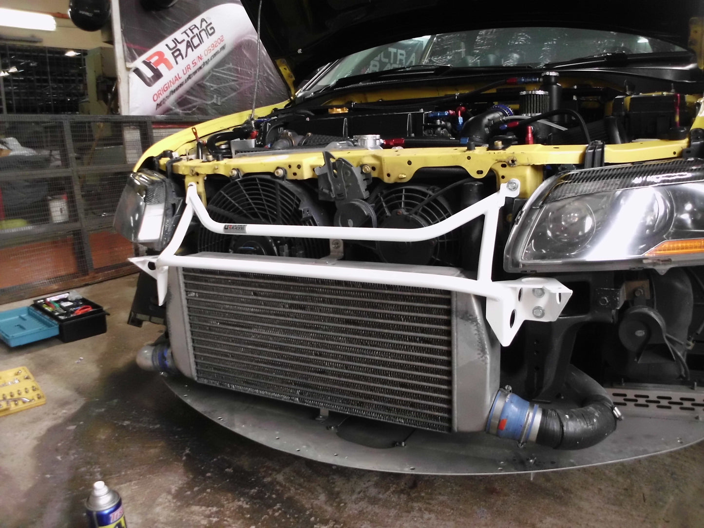 Ultra Racing Side/Other Braces for MITSUBISHI EVO 7 7TH GEN (CT9A) 2.0T 4WD MARKET INTERCOOLER 2001-2003