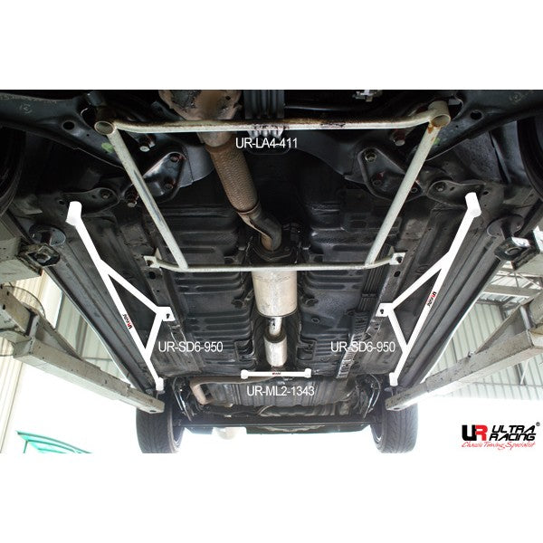 Ultra Racing Front Lower Brace for NISSAN CEFIRO (A32) 2.0 2WD 1994-1998