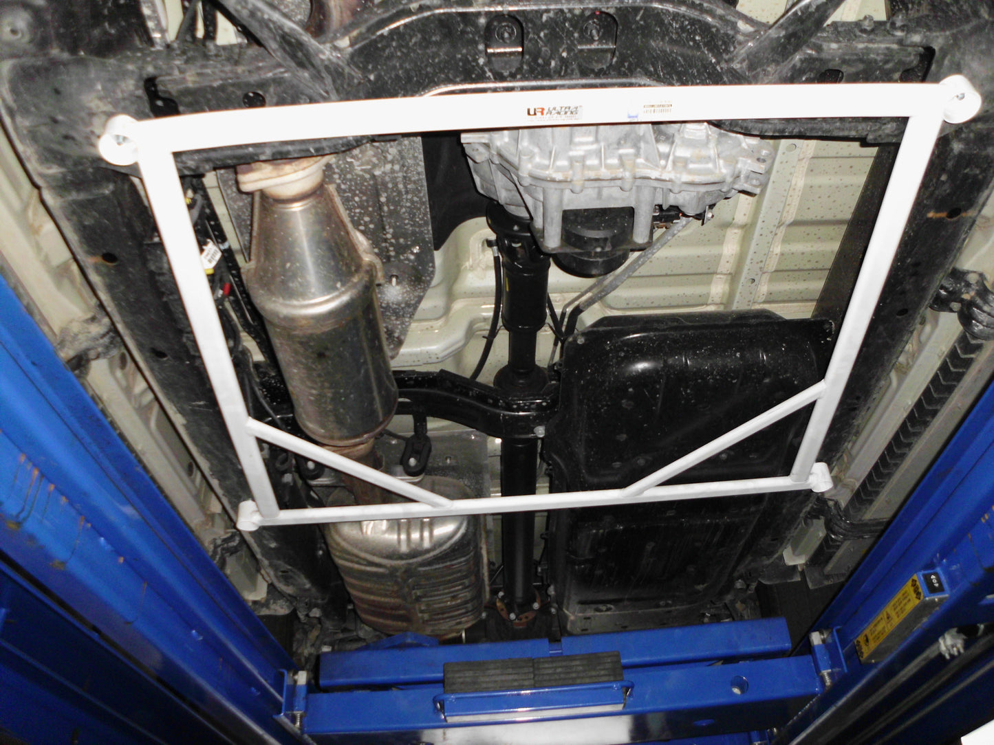 Ultra Racing Mid Lower Brace for KIA MOHAVE 2ND GEN 3.0D 4WD 2ND FACELIFT KOREA 2019-present